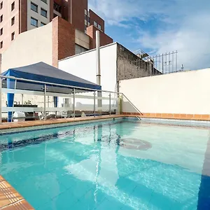Ayenda Plaza Versalles Hotel